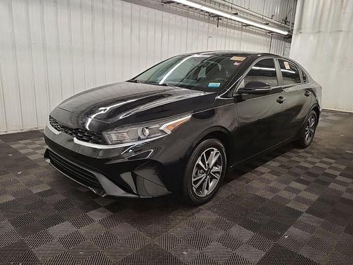 Aurora Black 2023 Kia Forte LXS