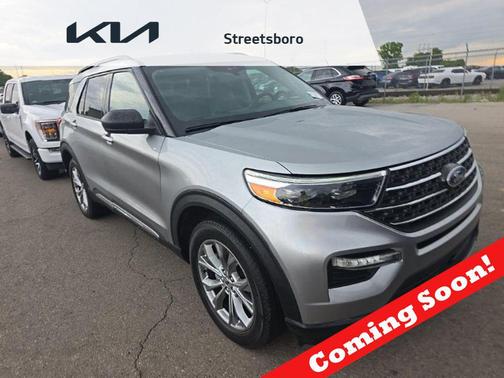 Iconic Silver Metallic 2023 Ford Explorer XLT