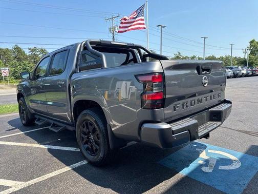 Gun Metallic 2023 Nissan Frontier SV