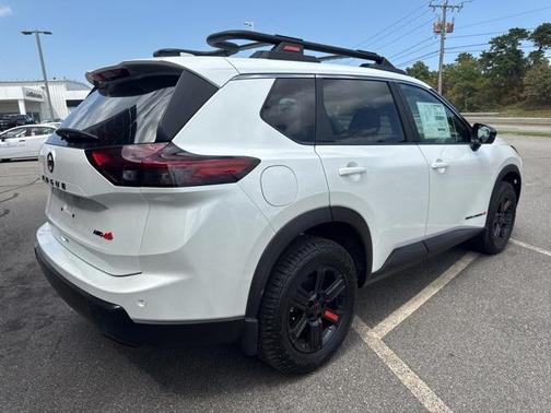 2025 Nissan Rogue Rock Creek