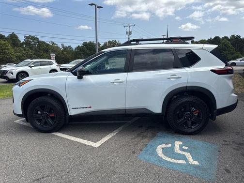 2025 Nissan Rogue Rock Creek