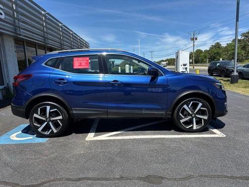 Caspian Blue 2021 Nissan Rogue Sport SL