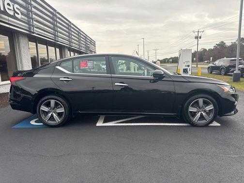 2022 Nissan Altima 2.5 SL