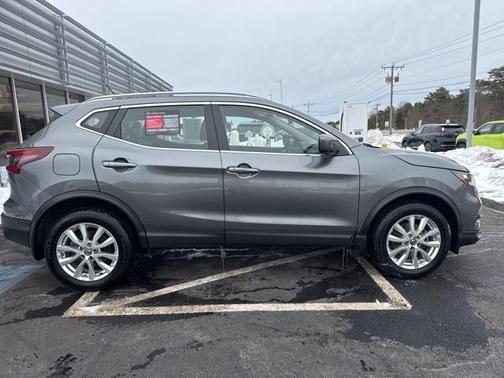2022 Nissan Rogue Sport SV