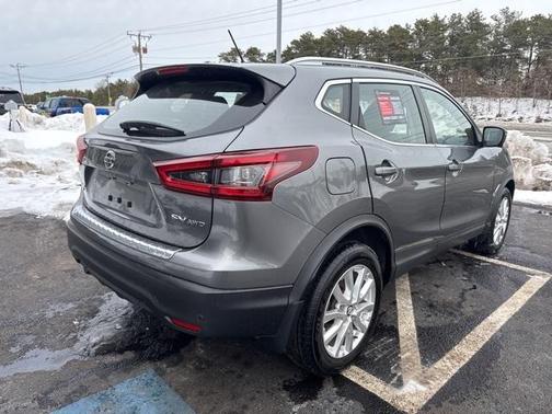 2022 Nissan Rogue Sport SV