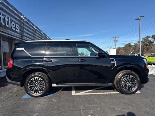 2025 Nissan Armada Platinum