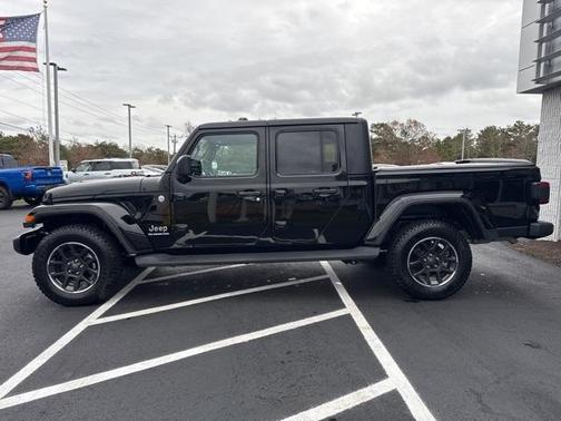 2022 Jeep Gladiator Overland