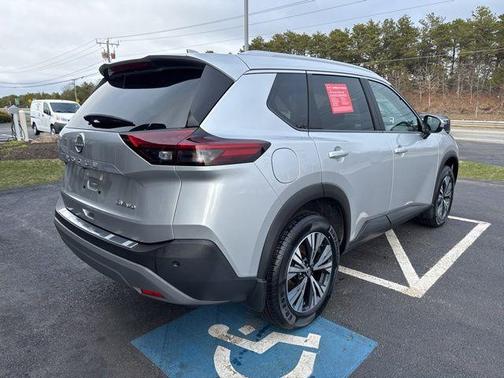 Brilliant Silver Metallic 2023 Nissan Rogue SV