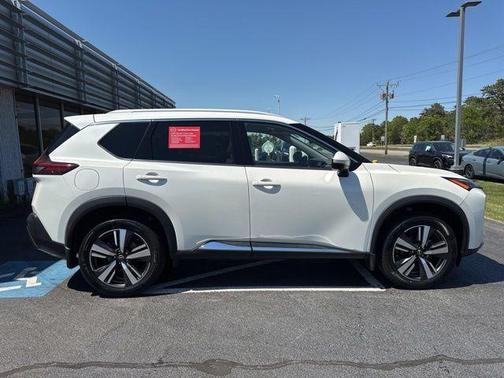 White 2023 Nissan Rogue SL