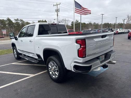 Summit White 2024 Chevrolet Silverado 2500 High Country