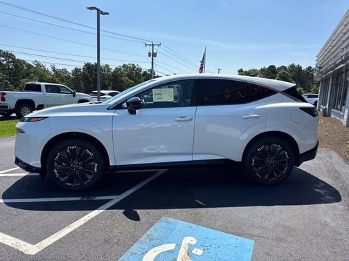 Everest White Pearl Tricoat 2026 Nissan Murano Platinum