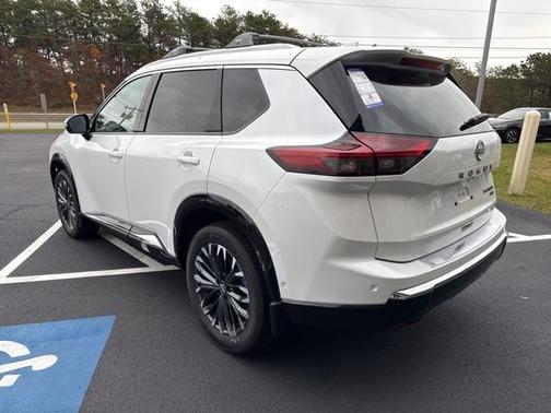 2025 Nissan Rogue Platinum