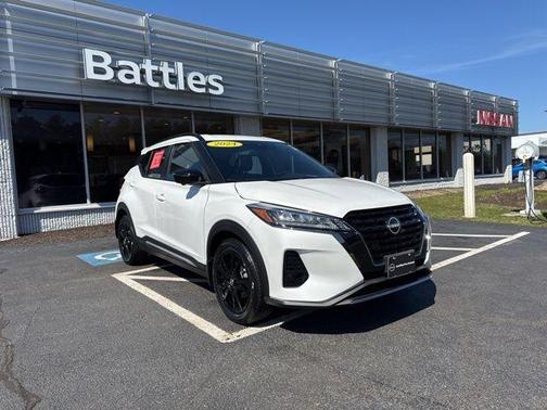 Aspen White 2024 Nissan Kicks SR