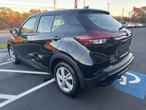 2022 Nissan Kicks S