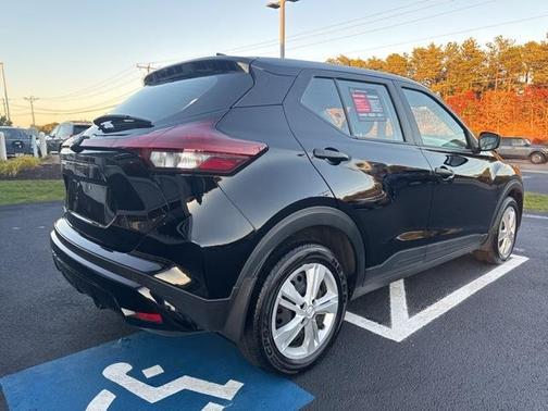 2022 Nissan Kicks S