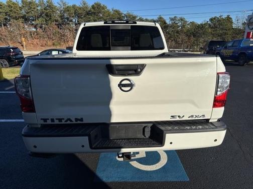 2021 Nissan Titan SV