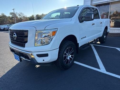 2021 Nissan Titan SV