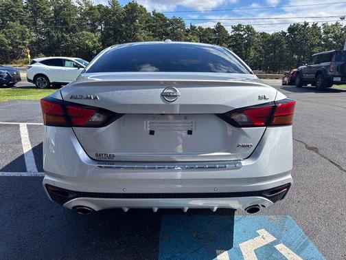Brilliant Silver Metallic 2023 Nissan Altima 2.5 SL