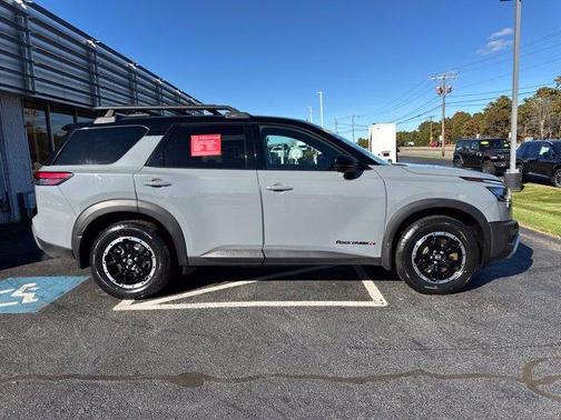 Solid Gray/Super Black 2024 Nissan Pathfinder Rock Creek