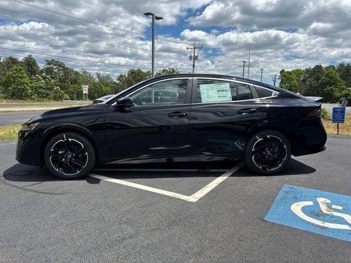 Black 2026 Nissan Sentra SR