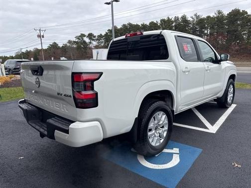 2023 Nissan Frontier SV