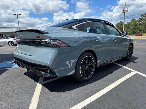 2t Gry Blk Roof 2026 Nissan Sentra SR
