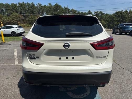 2022 Nissan Rogue Sport SL