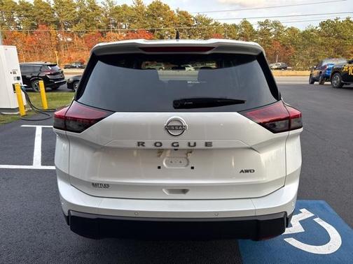 2024 Nissan Rogue S