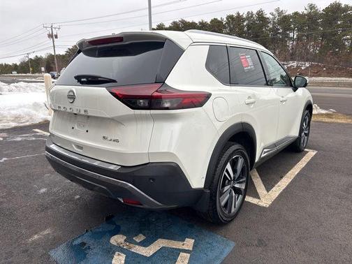 2023 Nissan Rogue SL