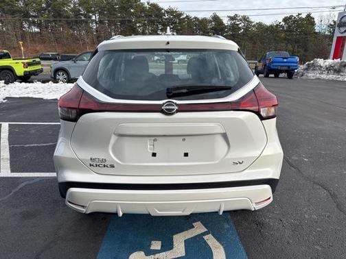 2024 Nissan Kicks SV