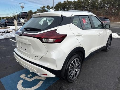 2024 Nissan Kicks SV