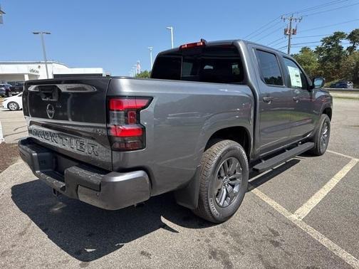 2025 Nissan Frontier SV