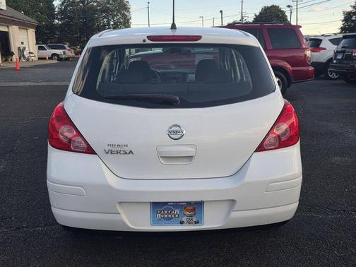 2009 Nissan Versa 1.8 S