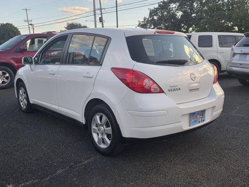 2009 Nissan Versa 1.8 S
