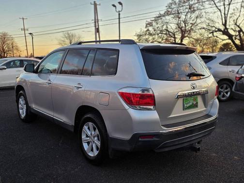 2013 Toyota Highlander SE