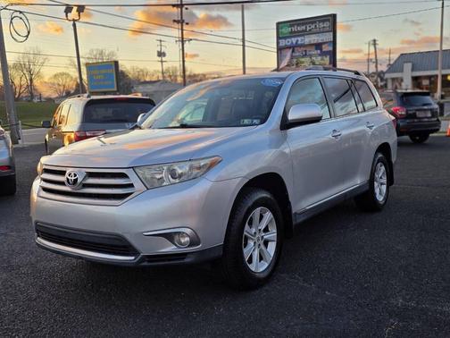 2013 Toyota Highlander SE