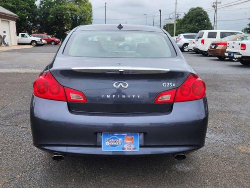 2011 INFINITI G25x Base