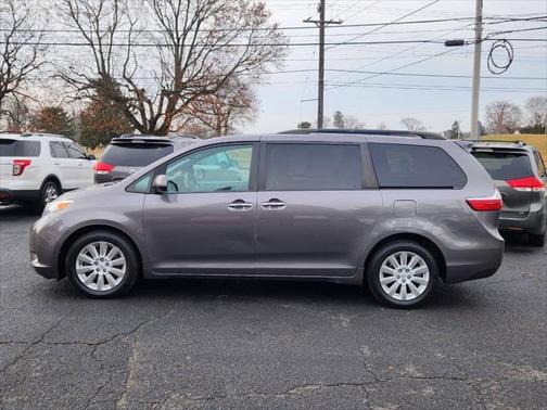 2015 Toyota Sienna XLE Premium