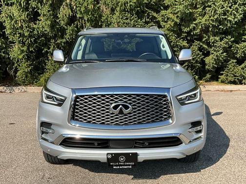 2022 INFINITI QX80 Luxe
