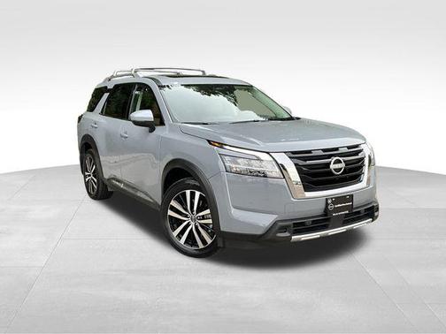 2023 Nissan Pathfinder Platinum 4WD