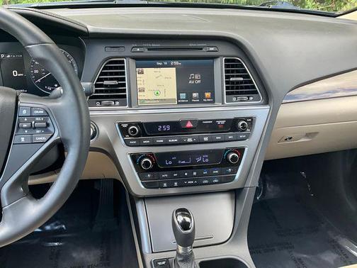 2017 Hyundai SONATA Limited