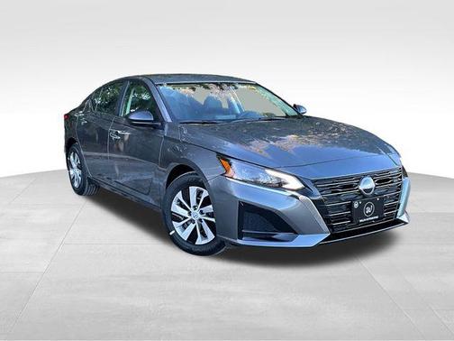 2025 Nissan Altima S FWD