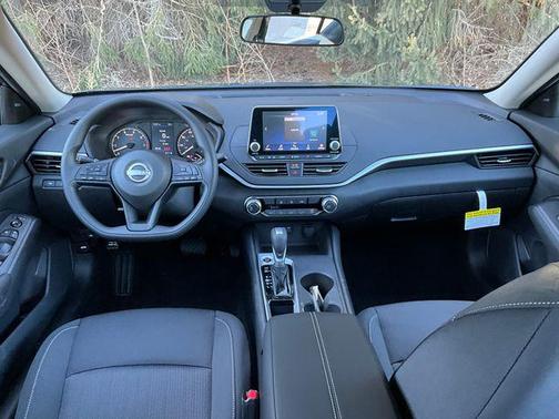 2025 Nissan Altima S FWD