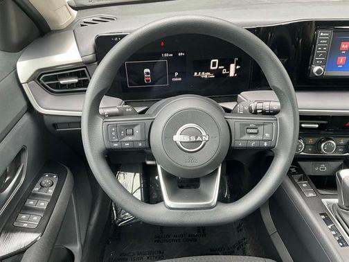 2025 Nissan Kicks S