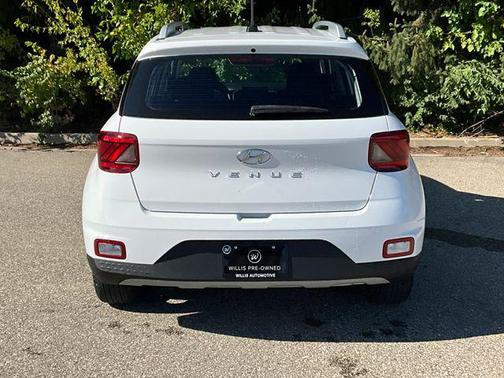 2023 Hyundai VENUE SEL