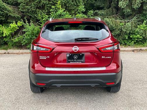 2020 Nissan Rogue Sport SL