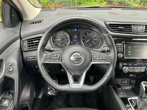 2020 Nissan Rogue Sport SL
