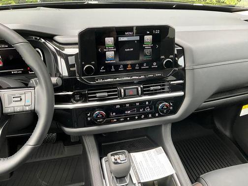 2025 Nissan Pathfinder Platinum 4WD