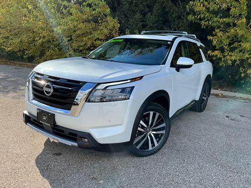 2025 Nissan Pathfinder Platinum 4WD