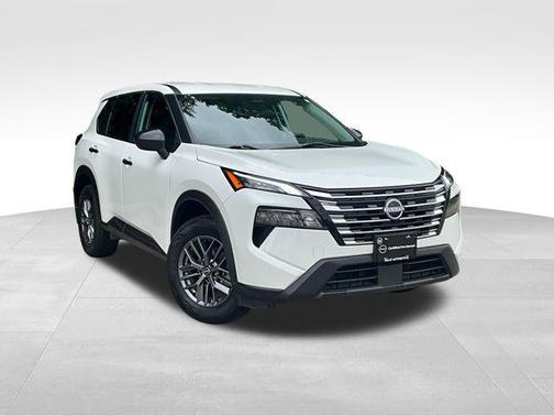 Glacier White 2024 Nissan Rogue S